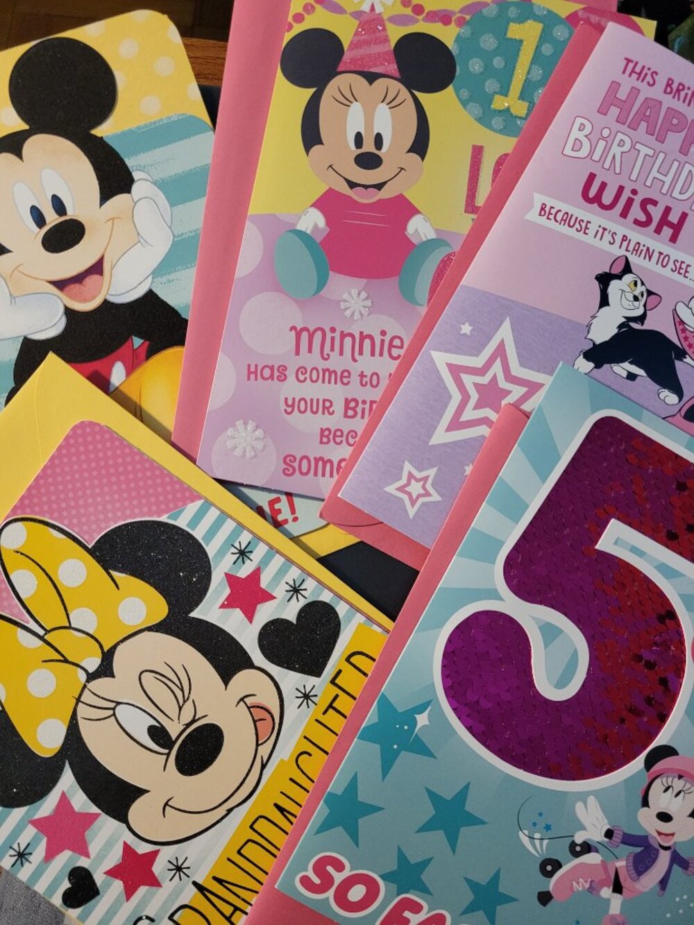 Bundle of Minnie Mouse and Mickie Mouse Hallmark cards